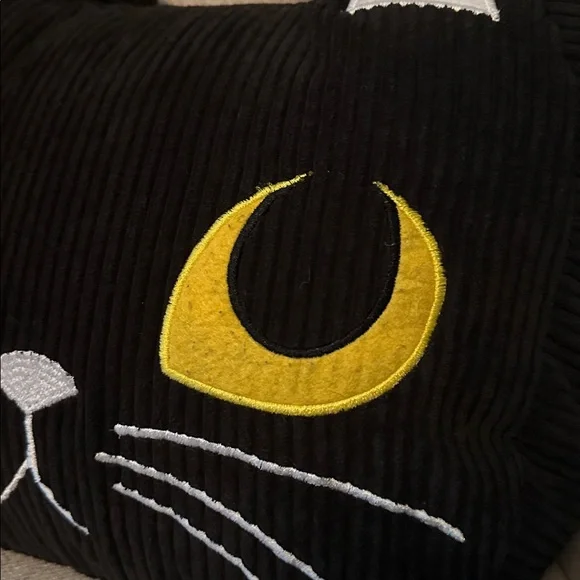 Black Cat Halloween Pillow - Picture 2 of 3